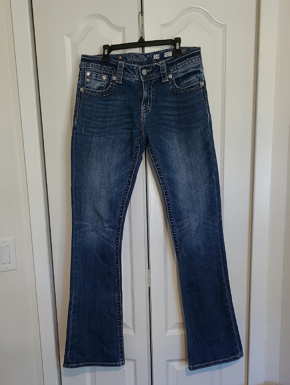 Miss Me Jeans Boot Denim 29 Rhinestones Straight Women Distressed